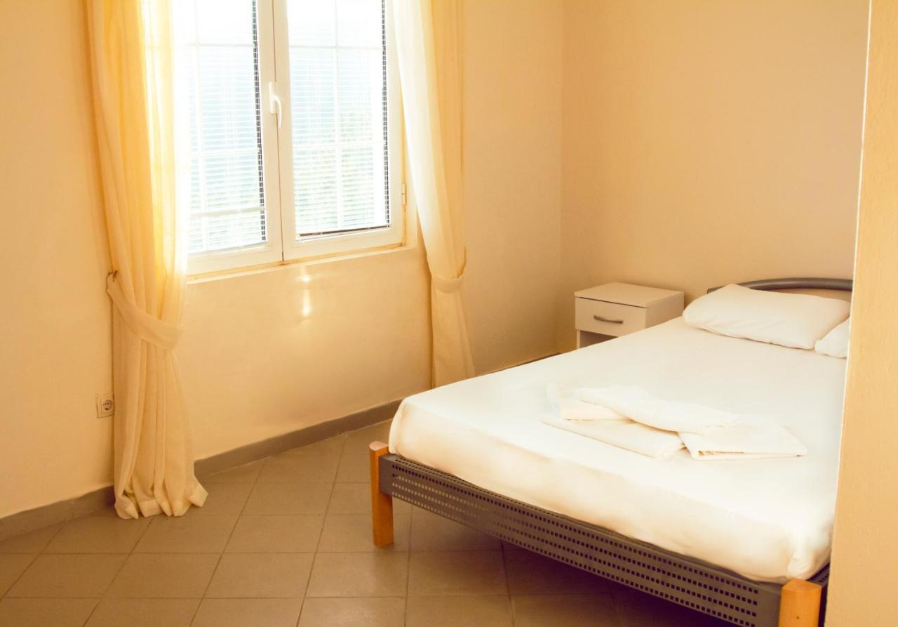 Hostel "Kraljica Snezna " Sutomore Eksteriør bilde