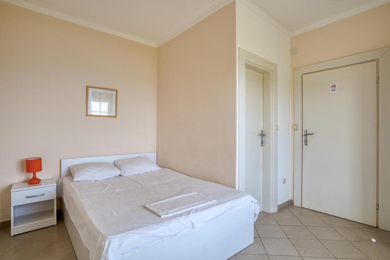 Hostel "Kraljica Snezna " Sutomore Eksteriør bilde